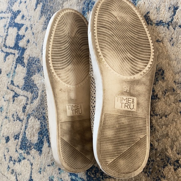 Cheetah Slip on Sneaker shoes - Picture 4 of 5